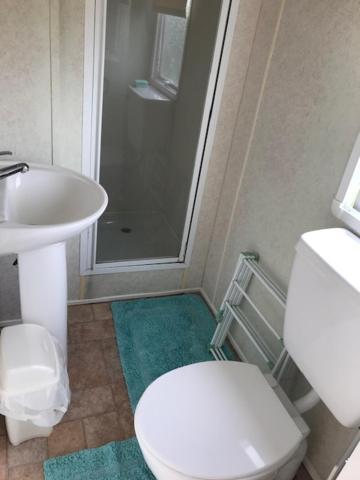 Dotty By The Sea, 27 Bw, St Osyth Beach - Price Is Whole Caravan With Field Views Βίλα Saint Osyth Εξωτερικό φωτογραφία