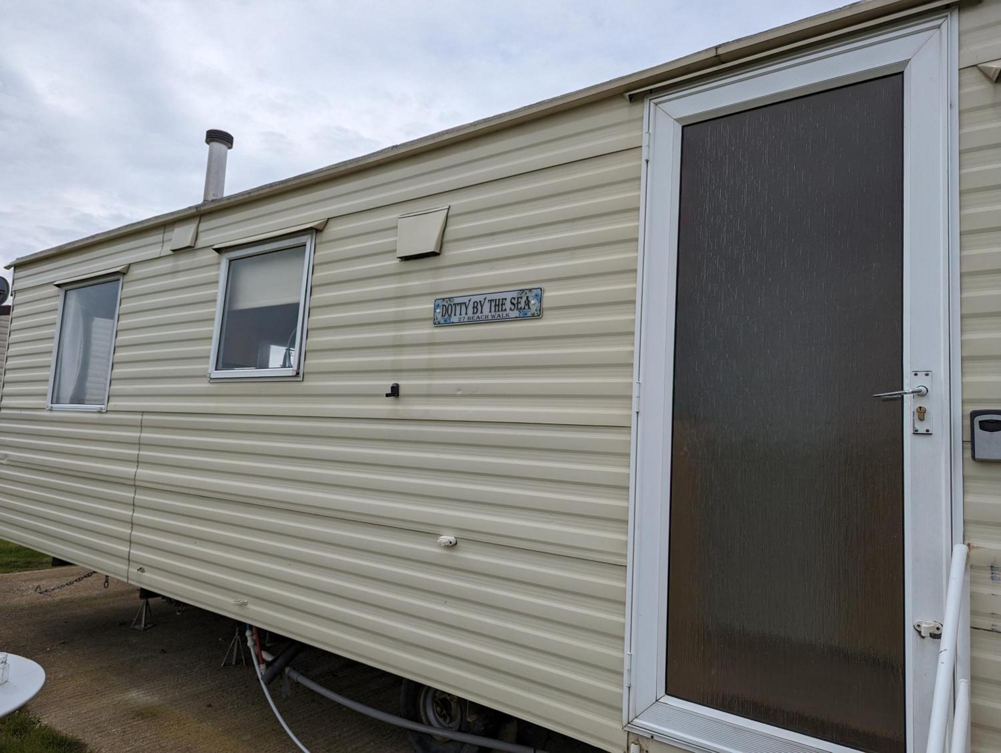 Dotty By The Sea, 27 Bw, St Osyth Beach - Price Is Whole Caravan With Field Views Βίλα Saint Osyth Εξωτερικό φωτογραφία